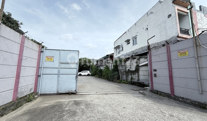 Gudang Kantor Murah Dekat Tol di Kalideres Barat