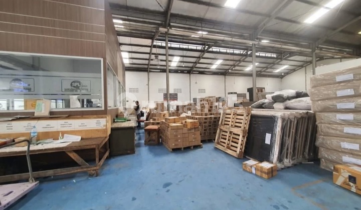 Gudang bisa Container Dekat Tol di Cakung Jakarta Timur Gudang bisa Container Dekat Tol di Cakung Jakarta Timur