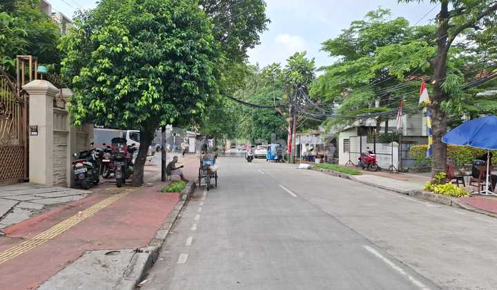 Ready-to-Use Office Building in Cempaka Putih Tengah, Jakarta Ready-to-Use Office Building in Cempaka Putih Tengah, Jakarta