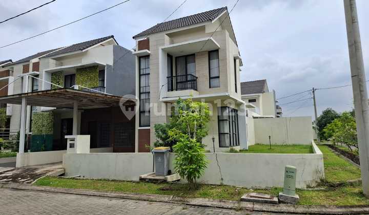 Affordable Hook House Greenara Residence Harapan Indah