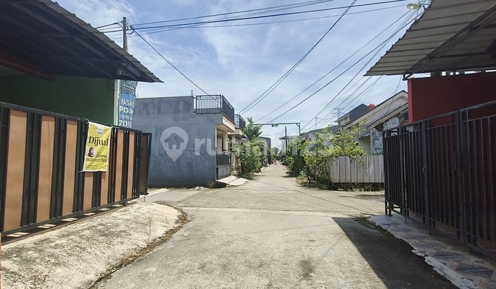 Muraah Banget Rumah Bahan Tanah Luas di Darmawangsa Residence