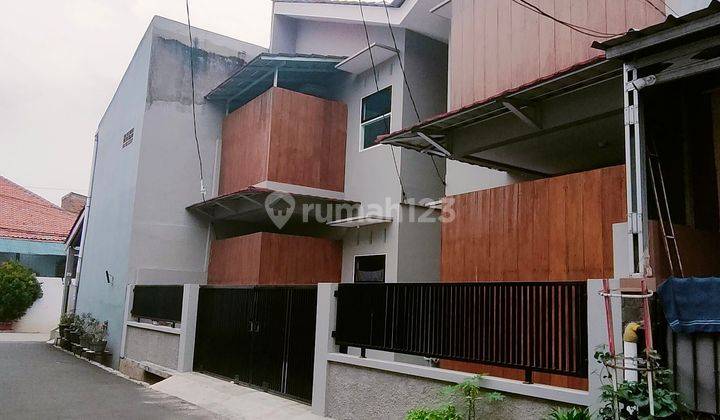 Rumah Kontrakan 8 Pintu Bagus Murah di Jakarta Timur 2