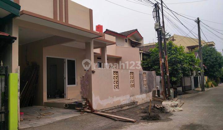 Rumah renovasi 2 1/2 lantai di Pondok pekayon indah bekasi 1