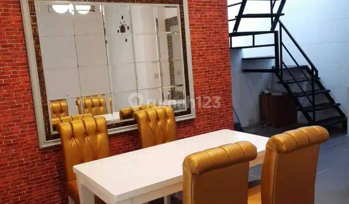 Rumah murah cantik full furnish 2 lantai di royal residen 1