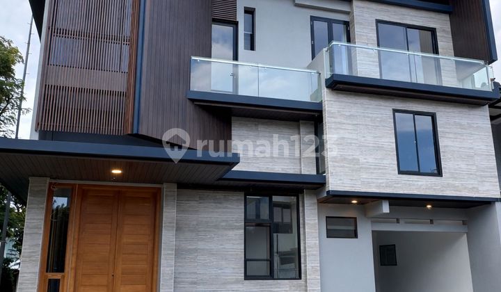 Luxury House Achitect Design Foresta BSD Ready Unit 2