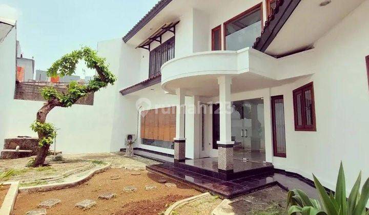 Rumah 2 Lantai di Citra Garden 2
Jakarta Barat pinggir jalan raya 2