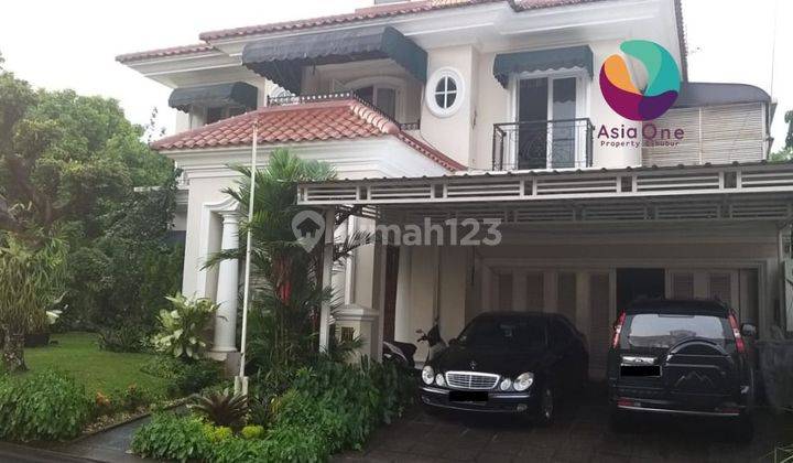 Rumah 2 lantai luas rapi siap huni lokasi strategis 1