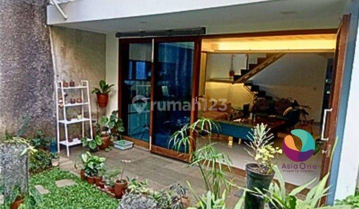 Rumah 2 lantai rapi siap huni sudah renovasi 2