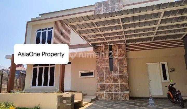 Rumah 2 lantai sudah renovasi siap huni  1