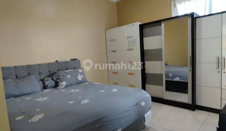 Rumah 2 Lantai Rapi Siap Huni Lokasi Strategis  2