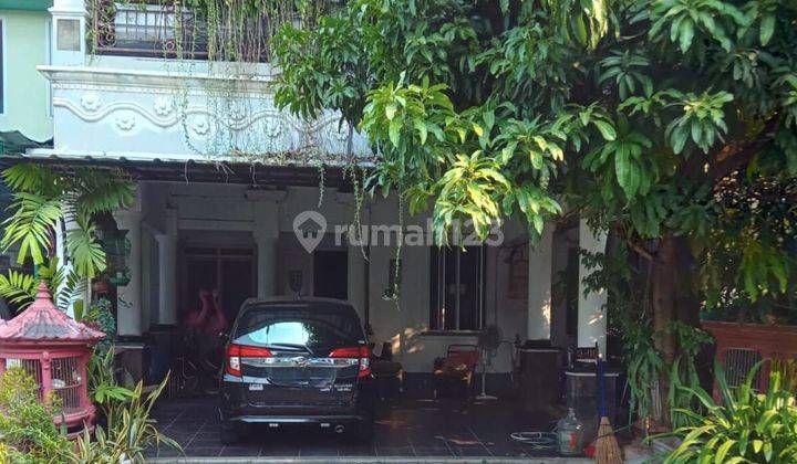 Rumah 2 Lantai Rapi Siap Huni Kota Wisata  1