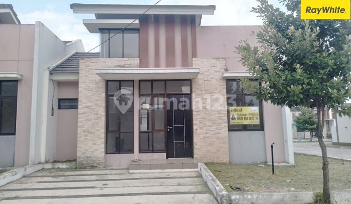 Dijual Cepat Rumah di Villagio Sudah Ada Hook & Dekat Mall Dijual Cepat Rumah di Villagio Sudah Ada Hook & Dekat Mall