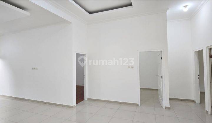 Dijual Rumah Cantik Baru Renovasi di Water Point, Citra Raya 2