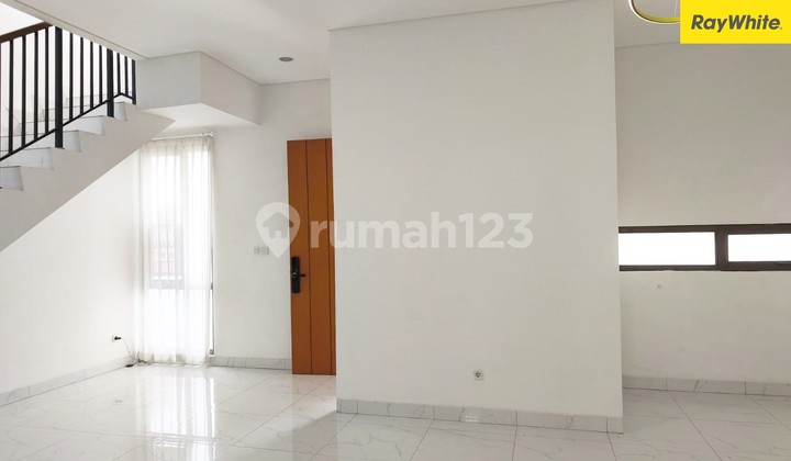 Modern 2-Story House Ready to Occupy 5 Minutes to Ciputra CitraRaya Mall 2