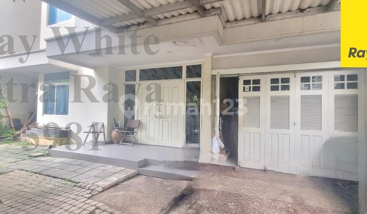 Spacious & Comfortable Modern House on Jl Raya Taman Golf Poris Cipondoh 2