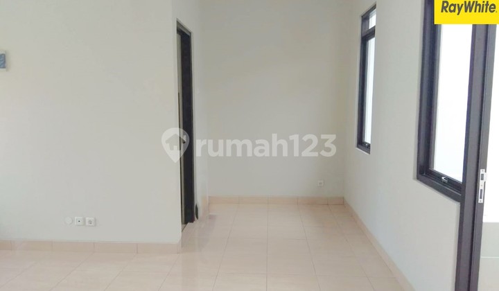 Dijual Cepat Rumah di Villagio Sudah Ada Hook & Dekat Mall 2