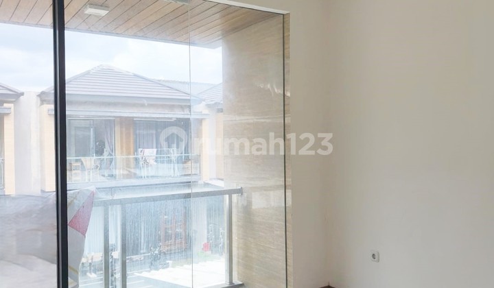 Dijual Rumah Cantik di Golden Stone Aquamarine Gading Serpong 2