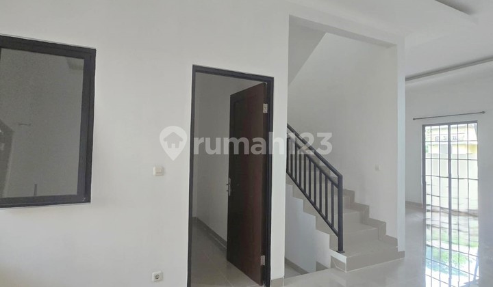 Quick Sale: Spacious 120 sqm Two-Story House in Telaga Mediterania 2