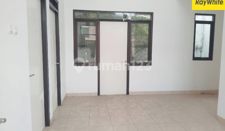 Dijual Rumah Nego Sampai Deal di Villagio Siap Huni 2