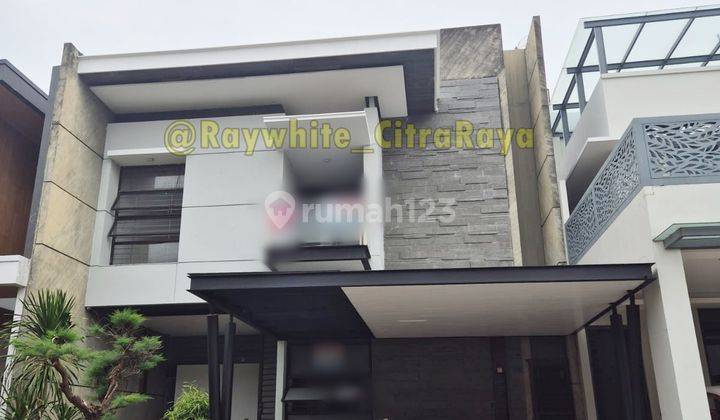 Rumah Bagus Disewakan Semi Furnished 2 Lantai di Cluster Olivia 1