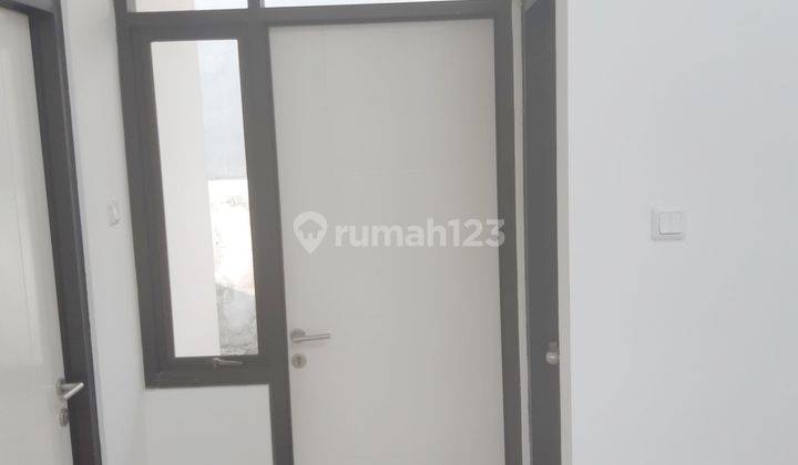 Dijual Rumah Hook 1 lantai di Villagio Citra Raya 2