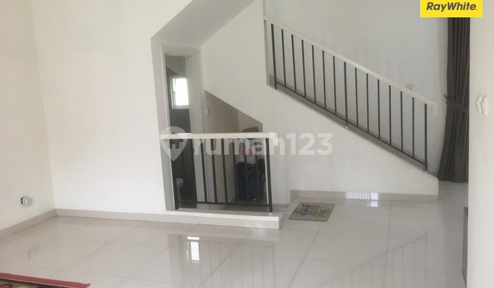 Dijual Murah Rumah 2 Lantai di Suvarna Sutera 2