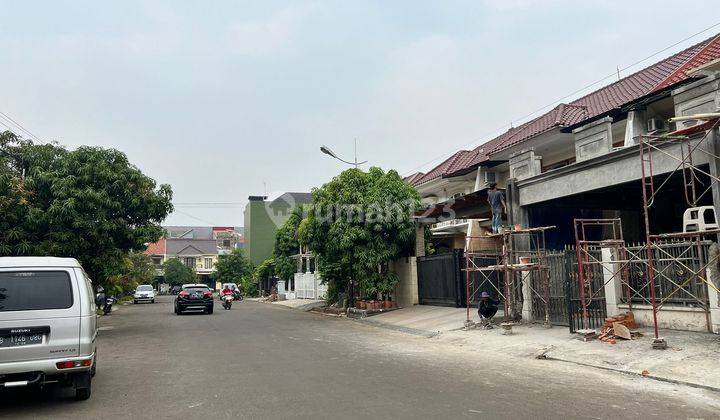 Rumah 2 lantai renovasi di cluster harapan indah Regency dekat dengan pusat kota harapan indah 2