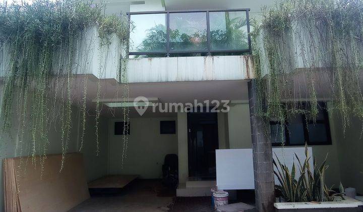 Rumah baru 2,5 lantai full furnish di jakarta barat komplek kebun jeruk dekat RCTI jakbar 2