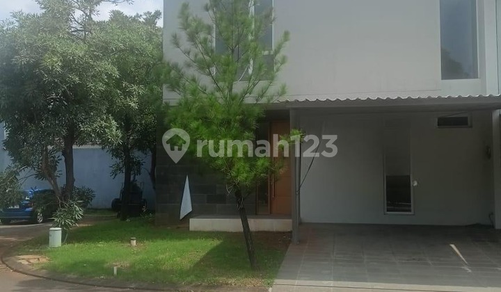 Rumah2 Lantai Hoek Hadap Timur-selatan Di Jgc Jakarta Garden City 