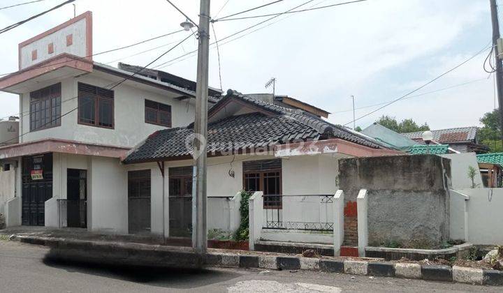 Rumah Cocok Untuk  Usaha  Posisi Di Hoek Dan Pinggir Jalan Raya Di Harapan Indah Bekasi 2