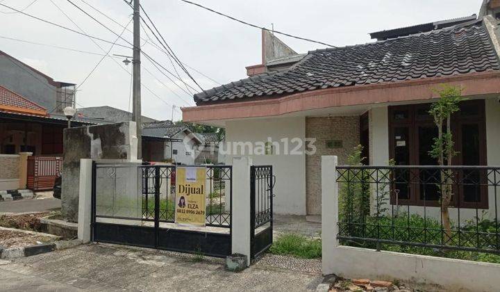 Rumah Cocok Untuk  Usaha  Posisi Di Hoek Dan Pinggir Jalan Raya Di Harapan Indah Bekasi 1