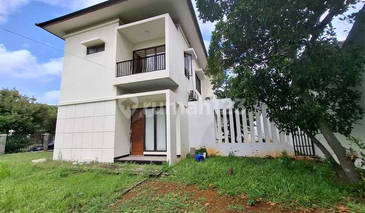 For Sale: 2-Story Corner House in Helikonia Cluster, Kota Harapan Indah 2
