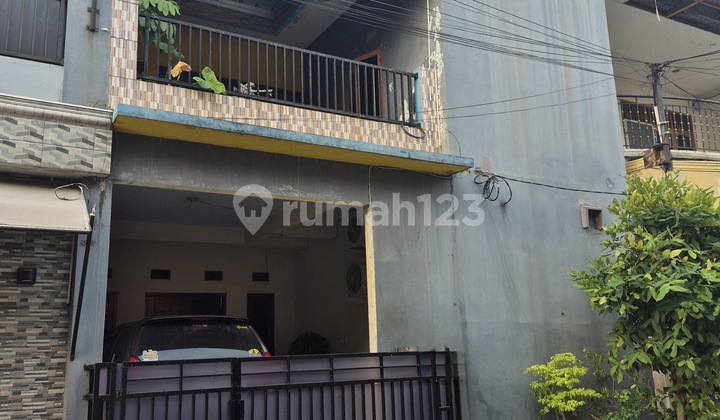 Dijual Rumah 2.5 Lantai Lokasi Di Boulevard Hijau Kota Harapan Indah Bekasi
