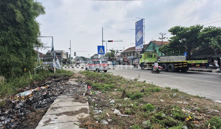 Cheap land by the main roadside in Setu Cibitung Bekasi