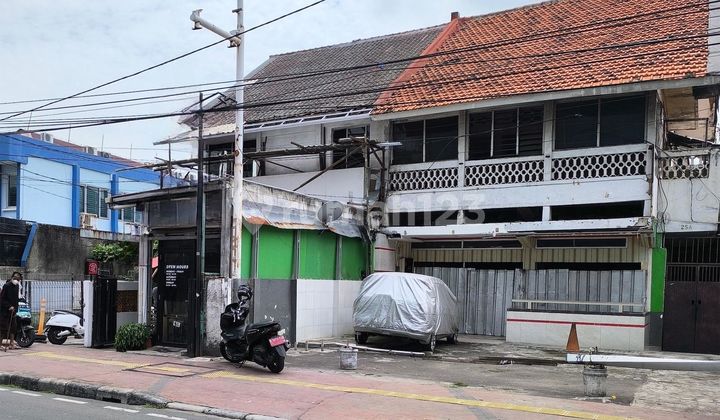 Dijual Cepat Rumah Dengan Tanah Luas Di Salemba Jakarta Pusat 2
