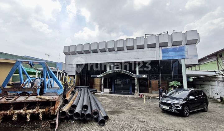Warehouse and Office For Sale on the Main Road, Northern Jakarta.
