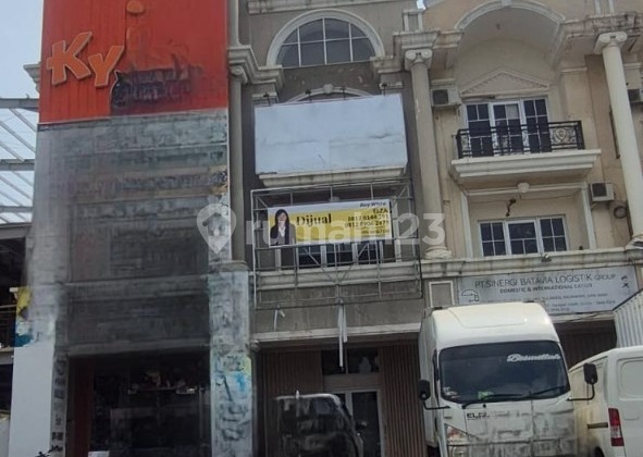 3-Storey Shop House Located on Main Road Across from KCU BCA Harapan Indah 1