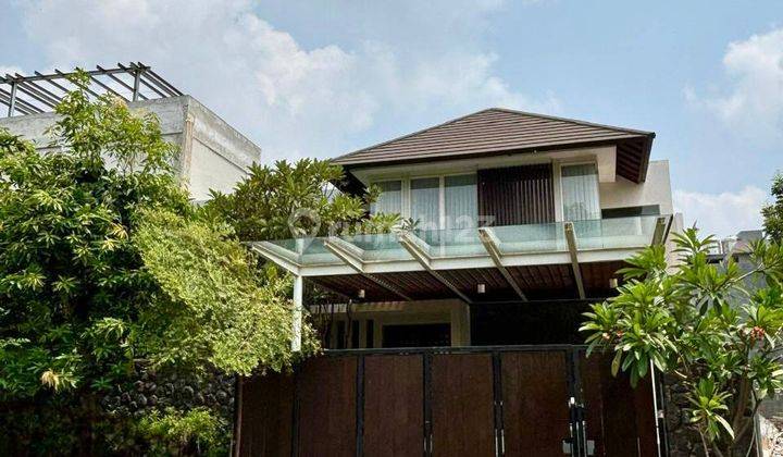 Rumah Modern Tropical Graha Famili Semi Furnished Hadap Selatan 1