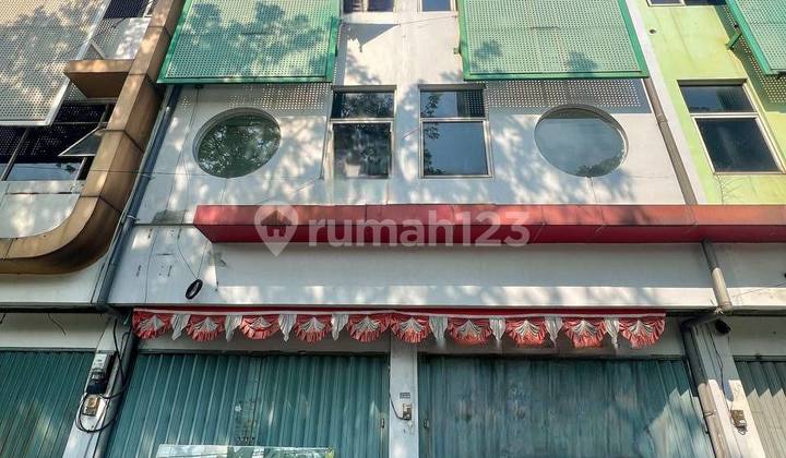 Ruko Raya Ahmad Yani 3,5 Lantai Lokasi di 0 Jalan Raya Frontage Ruko Raya Ahmad Yani 3,5 Lantai Lokasi di 0 Jalan Raya Frontage