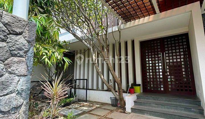 Rumah Modern Tropical Graha Famili Semi Furnished Hadap Selatan 2