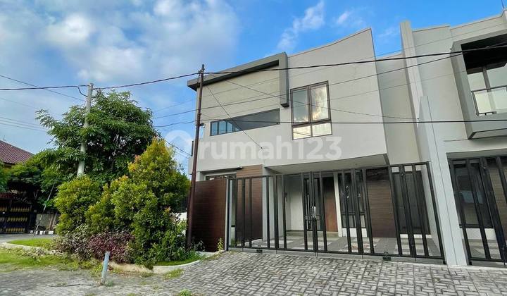 Rumah Baru di Gayung Kebonsari Besar 2 Lt Hoek Taman Samping Luas