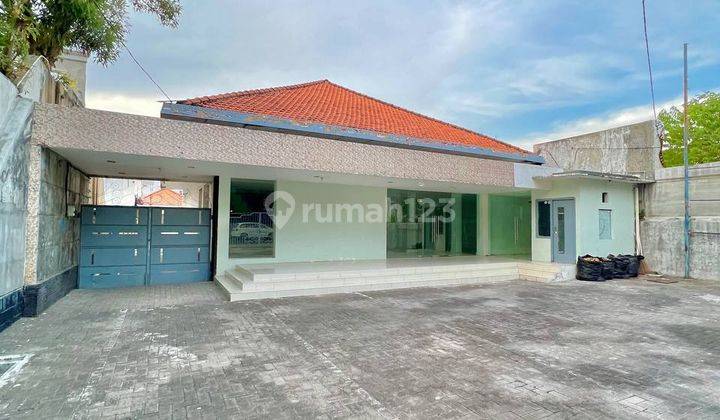 Sewa Rumah Komersil Raya Gubeng 1,5 Lantai Lokasi Prime Ex Bank