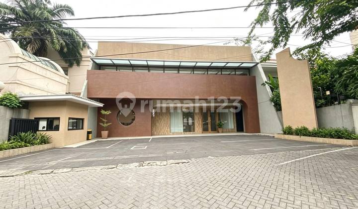 Rental of Commercial Space on Raya Dharmahusada Indah Merr, Ground Floor Position Rental of Commercial Space on Raya Dharmahusada Indah Merr, Ground Floor Position