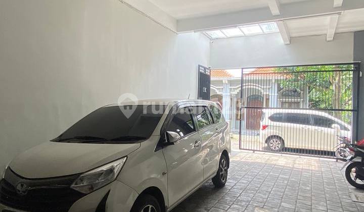 Kost House in Sambikerep Area Citraland 3 Floors 21 Rooms Furnished 2