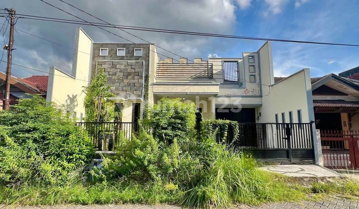 Rumah di Bendul Merisi Selatan 2 Lantai Sudah Renovasi Siap Huni Rumah di Bendul Merisi Selatan 2 Lantai Sudah Renovasi Siap Huni