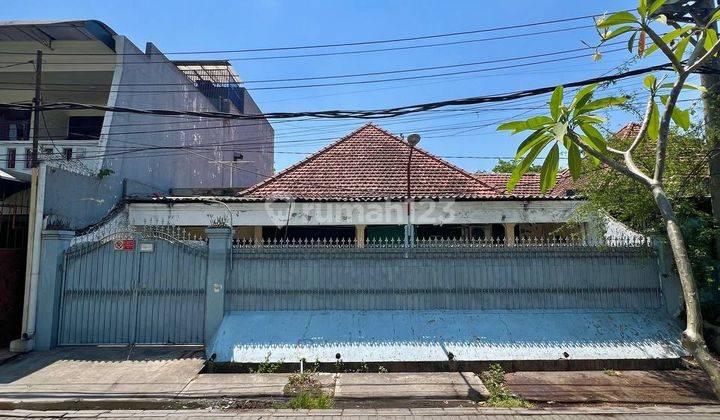 Rumah Jalan Kesumba, Taman Paliatif 1 Lantai Tengah Kota Surabaya 1