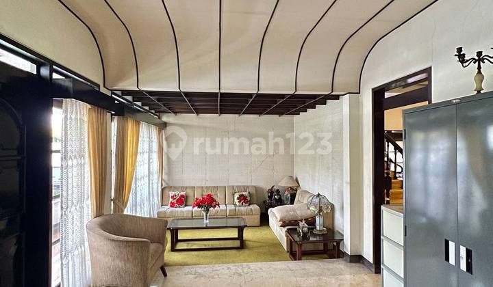 Rumah Classic di Pakis Argosari Dekat ke Raya Mayjend Sungkono 2