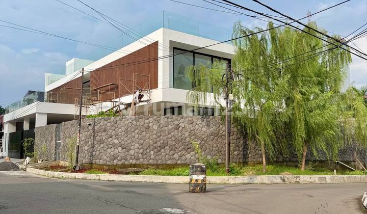 Luxury House Rental in Pakis Argosari with California Vibes + Swimming Pool