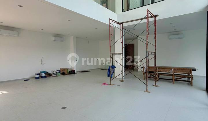 Luxury House Rental in Pakis Argosari with California Vibes + Swimming Pool 2