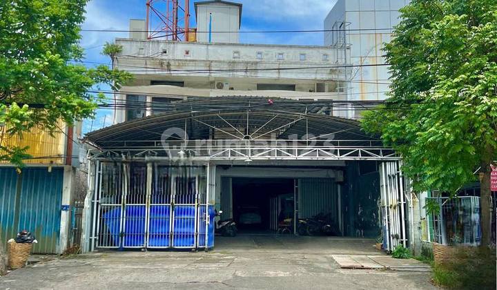 Sewa Rumah Usaha di Jalan Kedungsari 2,5 Lantai Free Lift Barang Sewa Rumah Usaha di Jalan Kedungsari 2,5 Lantai Free Lift Barang